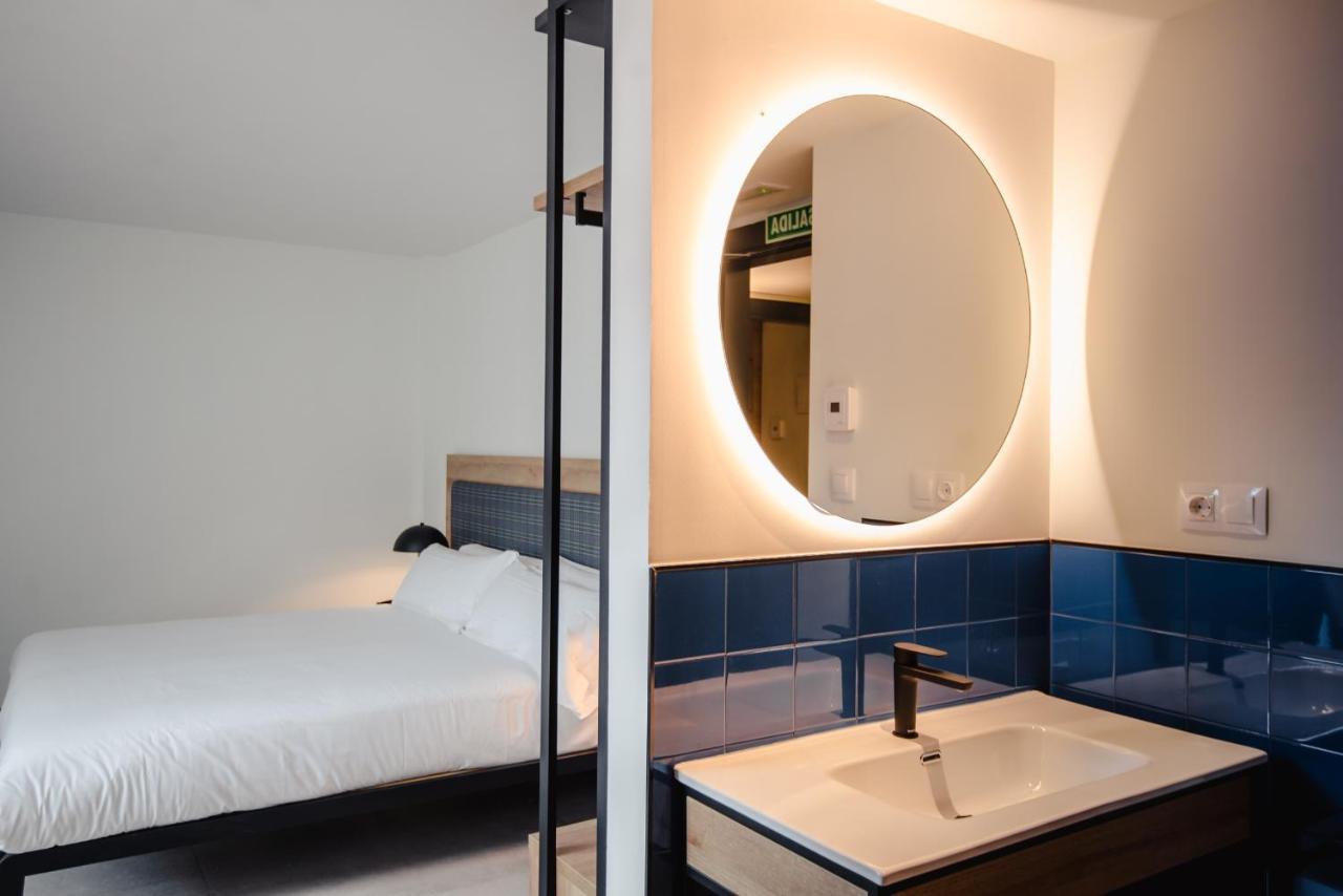 Hostel Latroupe La Granja *